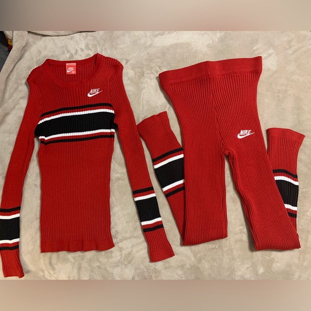 Red ribbed Nike sweater & matching pants